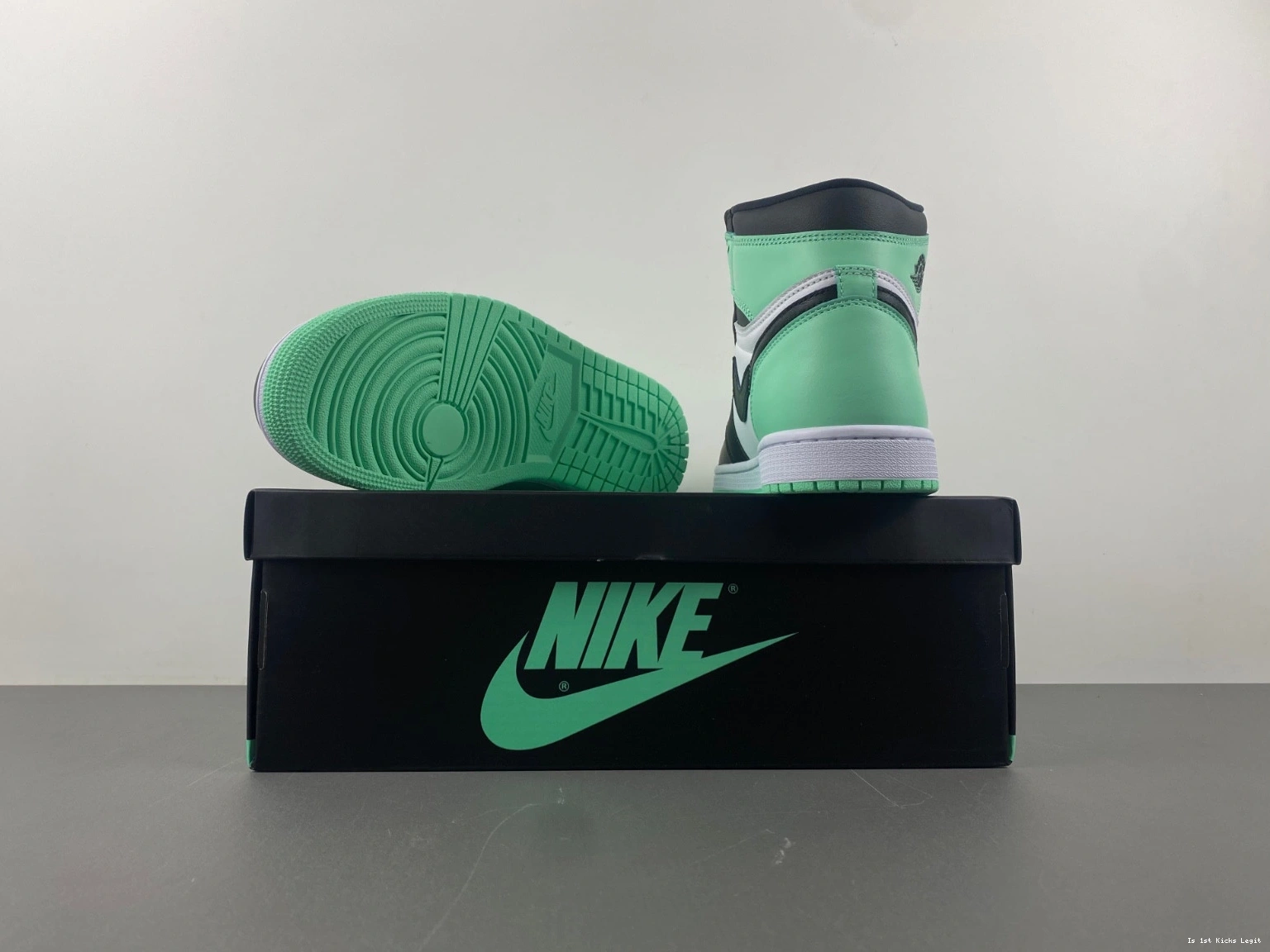 Air High DZ5485-130 OG Retro Glow 1 Jordan Green 0329